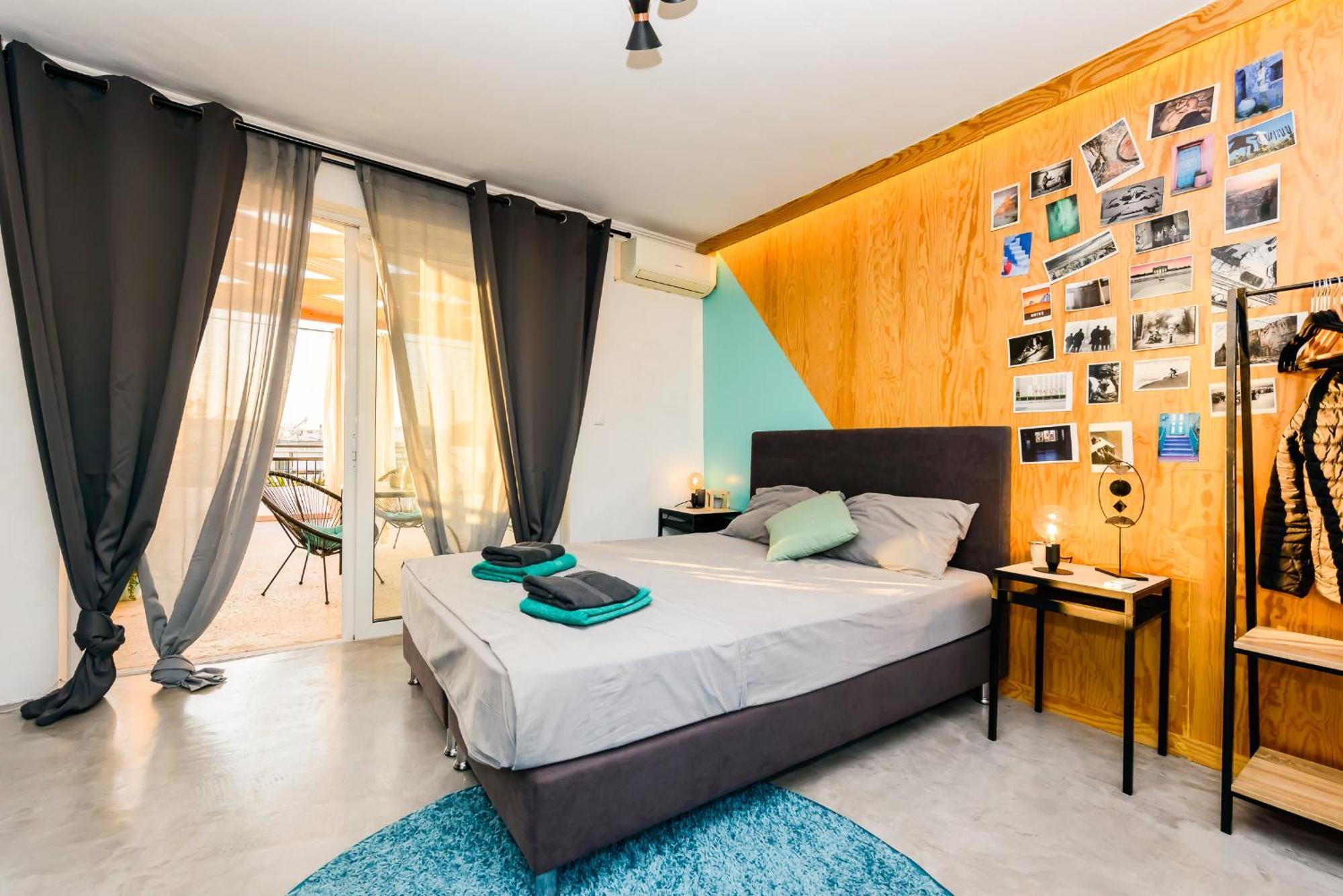 Lucy In The Sky With Diamonds Apartman Kalamáta Kültér fotó
